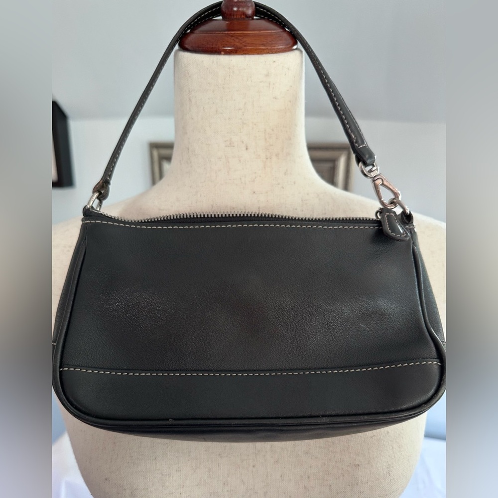 COACH Hamptons Vintage Black Leather Demi Hobo Shoulder Purse Baguette Pochette